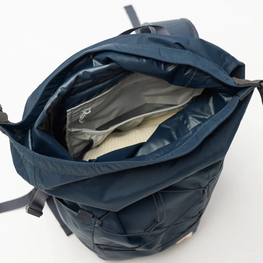 Zaino Fjällräven Rolltop 26 interno
